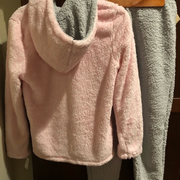 PJ Couture fluffy/warm pj’s pink/gray hoodie set - Picture 3 of 4